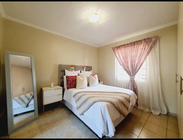 1 BEDROOM APARTMENT FOR SALE IN NOORDWYK